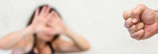 Papà stalker perseguita la figlia con problemi psicologici: arrestato 75enne Papà stalker perseguita la figlia con problemi psicologici: arrestato 75enne