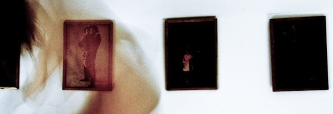 Ritagli di donne, una mostra d'arte contro i femminicidi e la violenza di genere
