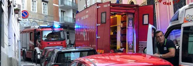 Paura in condominio: bruciori in gola per esalazioni sospette, 20 evacuati