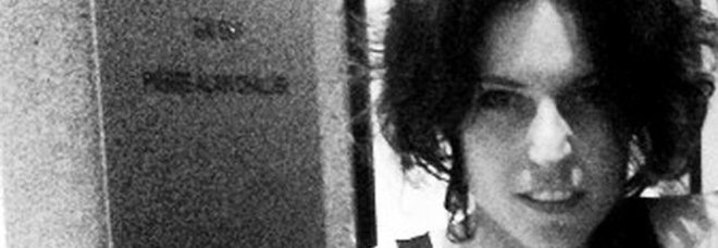 Stilista impiccata, per gli esperti il suicidio è una messa in scena: «Strangolata, poi appesa a un albero» Stilista impiccata, per gli esperti il suicidio è una messa in scena: «Strangolata, poi appesa a un albero»