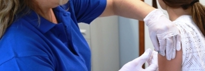 Epidemia di morbillo in ospedale a Bari: 8 bimbi contagiati da figlia di no-vax Epidemia di morbillo in ospedale a Bari: 8 bimbi contagiati da figlia di no-vax