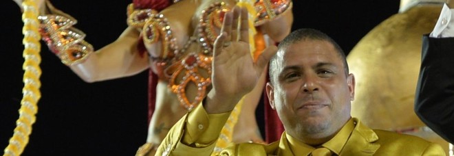 Il brasiliano Ronaldo ricoverato a Ibiza per una polmonite: «Domani torno a casa»