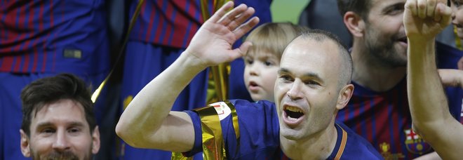 Le scuse di France football:
«Iniesta, meritavi il Pallone d'oro»