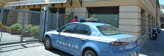 Ragazzo compra hashish
e i due spacciatori
gli sequestrano il cagnolino
