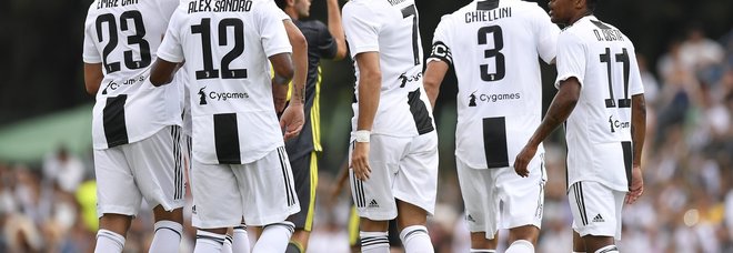 E' di Cristiano Ronaldo il primo gol nella partita di Villar Perosa. Il video da twitter