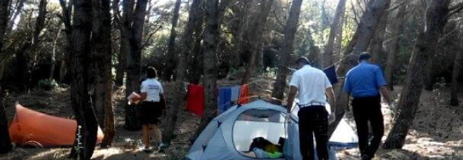 Ragazza di 14 anni violentata in pineta
Denunciato 21enne del Gambia Ragazza di 14 anni violentata in pineta
Denunciato 21enne del Gambia