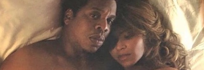 Beyoncè e Jay Z nudi
le foto intime regalate
ai loro fan dopo i concerti