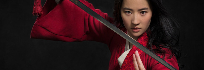 Yifei Liu nei panni di Mulan Yifei Liu nei panni di Mulan
