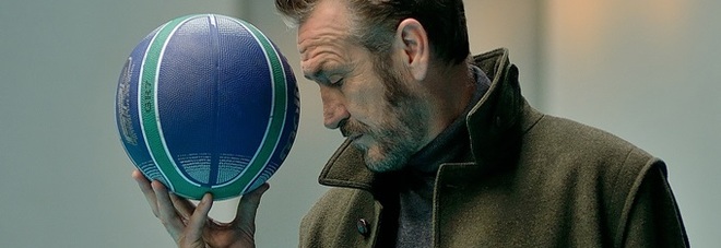 Marco Giallini nel ruolo di Rocco Schiavone