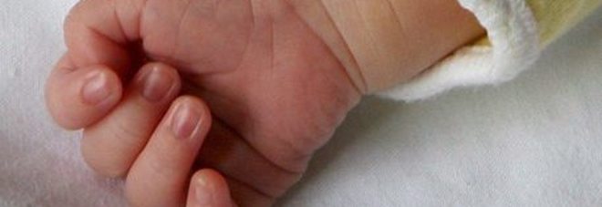 Coronavirus, neonato positivo a Londra: la madre era stata ricoverata per Covid-19 prima del parto Coronavirus, neonato positivo a Londra: la madre era stata ricoverata per Covid-19 prima del parto