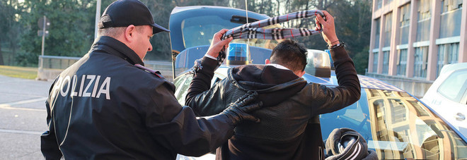 Controlli sui profughi al Bronx di Pordenone Controlli sui profughi al Bronx di Pordenone
