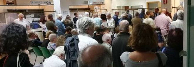 Caos esattoriale: Via Petroselli va in tilt. In attesa 700 persone, ressa e malori nella Casa comunale