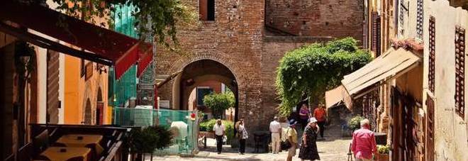Riflettori sulle Marche:
meraviglia sulla strada
dei mille borghi