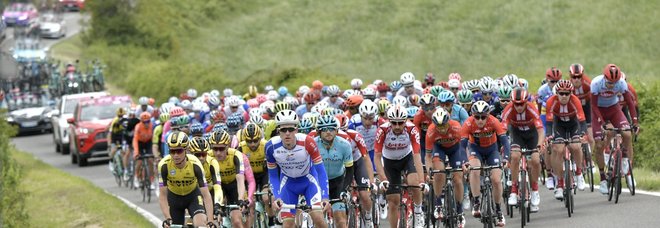 «Il Giro d'Italia cancella il Sud?
Facciamo il Giro delle Due Sicilie»