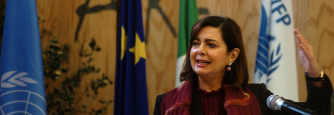 Il presidente della Camera Boldrini nella base Onu: «Qui si salvano vite umane» Il presidente della Camera Boldrini nella base Onu: «Qui si salvano vite umane»