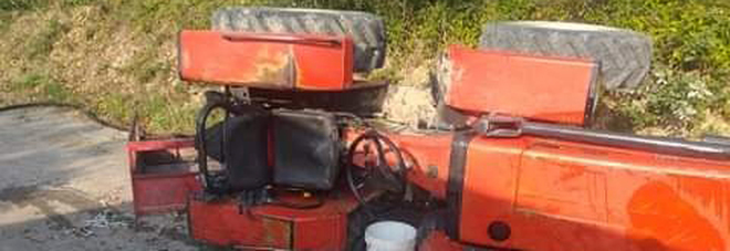 Trattore si ribalta nell'azienda agricola, ragazzo di 16 anni schiacciato e ucciso