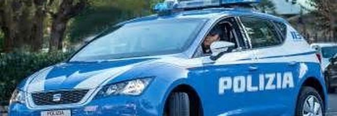 Quindici braccianti trasportati «come bestie» sul furgone, arrestato il caporale Quindici braccianti trasportati «come bestie» sul furgone, arrestato il caporale