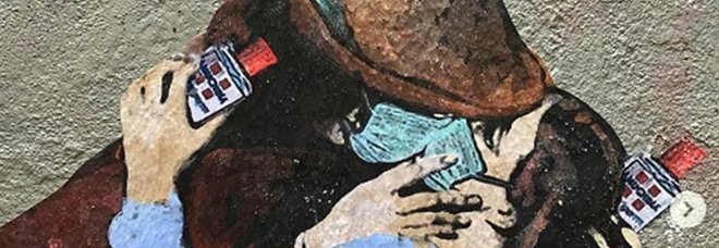 Il Bacio" di Hayez ai tempi del Coronavirus: Amuchina e mascherina nel murale di tvBoy