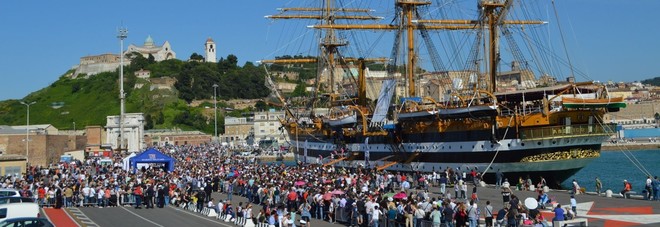 La segnalazione WhatApp
"Bella la Vespucci, ma evento gestito male"