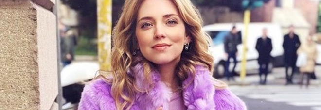 Chiara Ferragni si dà allo shopping griffato prima di partire per Los Angeles. Chiara Ferragni si dà allo shopping griffato prima di partire per Los Angeles.