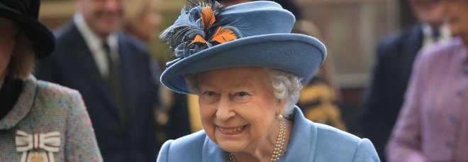 Nozze gay nella Royal Family, il cugino della regina sposa il compagno: l'ex moglie lo accompagnerà all'altare Nozze gay nella Royal Family, il cugino della regina sposa il compagno: l'ex moglie lo accompagnerà all'altare