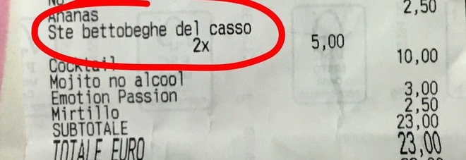 Lo scontrino con l'offesa al gruppo di donne Lo scontrino con l'offesa al gruppo di donne