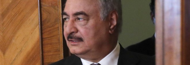 Haftar vola a Roma: sui migranti in Libia l’accordo a un passo Haftar vola a Roma: sui migranti in Libia l’accordo a un passo