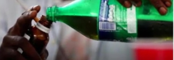 Addio droga e alcol, così i minorenni si sballano anche con gli assorbenti Addio droga e alcol, così i minorenni si sballano anche con gli assorbenti