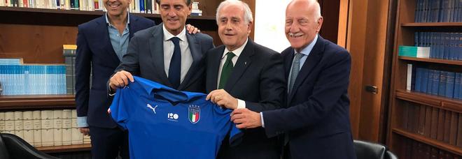 Roberto Mancini è il nuovo ct dell'Italia. Contratto di durata biennale