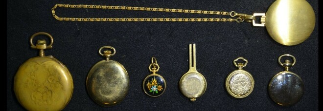 Preziosi orologi e gioielli: a Bologna il bottino dei furti a Pescara. Le indicazione per visionare la refurtiva