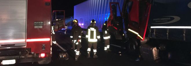 A14, grave incidente
tra Loreto e Ancona
Camionista morto, 5 i feriti