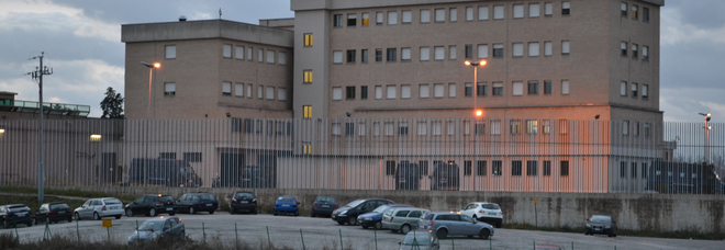 Agguati ai ragazzini
per rapinarli: va in carcere
il capo della banda