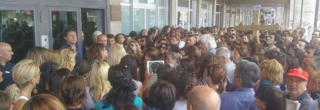 La promessa del Governo ai prof in rivolta: «Chi parte ora tornerà presto» La promessa del Governo ai prof in rivolta: «Chi parte ora tornerà presto»
