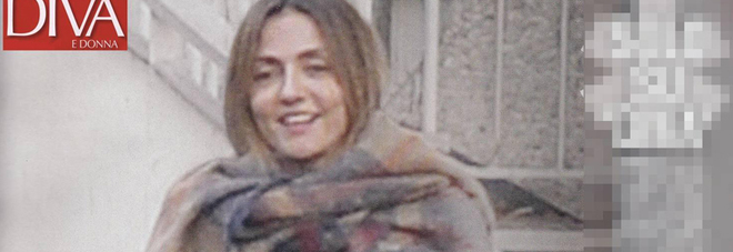 Ambra Angiolini a passeggio con un pancino sospetto Ambra Angiolini a passeggio con un pancino sospetto