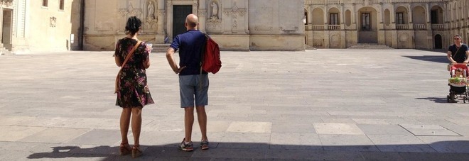 Così fanno gli altri (Comuni)
«In chiesa con un ticket:
garantiti lavori e aperture» Così fanno gli altri (Comuni)
«In chiesa con un ticket:
garantiti lavori e aperture»