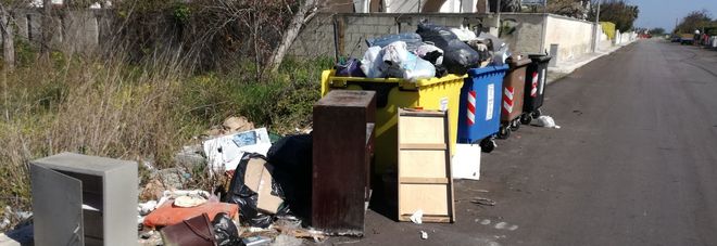Se questa è una marina
(o una discarica pubblica) Se questa è una marina
(o una discarica pubblica)