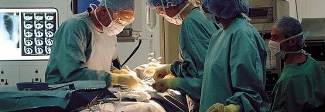 Caporal maggiore evirato da una brasiliana
denunciati due medici: non sono riusciti a ridargli la virilità Caporal maggiore evirato da una brasiliana
denunciati due medici: non sono riusciti a ridargli la virilità