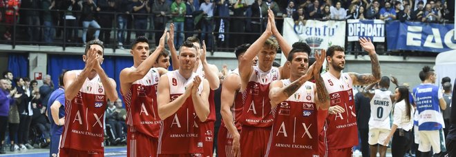 Milano è da applausi, Avellino batte Pesaro in volata