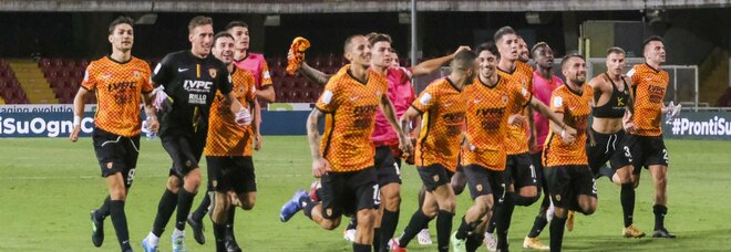 Benevento-Alessandria 4-3, segna su rigore anche Insigne jr Benevento-Alessandria 4-3, segna su rigore anche Insigne jr