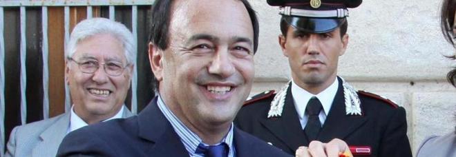 «Il sindaco di Riace Domenico Lucano organizzava nozze di convenienza tra riacesi e straniere» «Il sindaco di Riace Domenico Lucano organizzava nozze di convenienza tra riacesi e straniere»