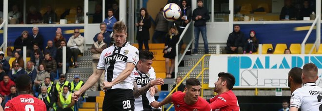 Il Parma vince ed è salvo, la Fiorentina è nel baratro