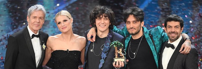 Finale record: 58,3%
Baglioni: un bis? Ci penserò
I conduttori si danno i voti