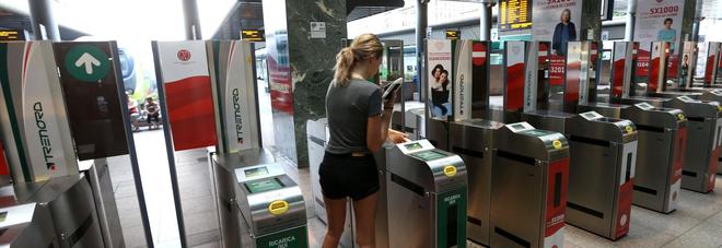 Trenord, sciopero per la sicurezza: ipotesi prefiltraggio con tornelli e militari in stazione