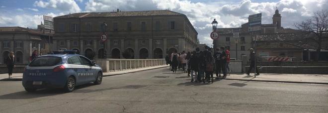 Maturandi con alcol
e petardi: ragazza
ubriaca all’ospedale