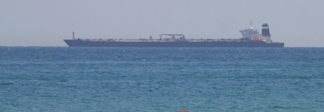 Navi di Teheran tentano sequestro petroliera britannica: bloccate dalla Royal Navy