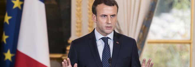 Addio a Johnny Hallyday, l'omaggio di Macron: «Tutti abbiamo in noi qualcosa di lui» Addio a Johnny Hallyday, l'omaggio di Macron: «Tutti abbiamo in noi qualcosa di lui»