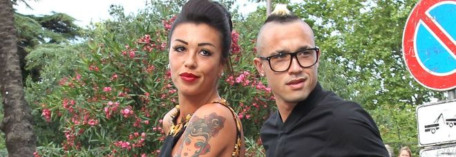 Claudia e Radja Nainggolan (foto MANCINI) Claudia e Radja Nainggolan (foto MANCINI)