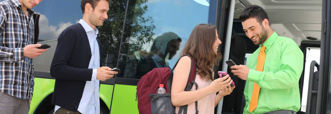 Rivoluzione in officina: orari e biglietti del bus
col “touch” del cellulare Rivoluzione in officina: orari e biglietti del bus
col “touch” del cellulare