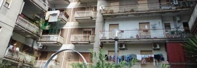 Salerno, muore la figlia: madre si uccide lanciandosi nel vuoto Salerno, muore la figlia: madre si uccide lanciandosi nel vuoto