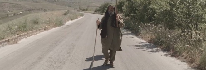 Le Iene, Fratel Biagio come San Francesco: ha rinunciato a tutto per aiutare i poveri